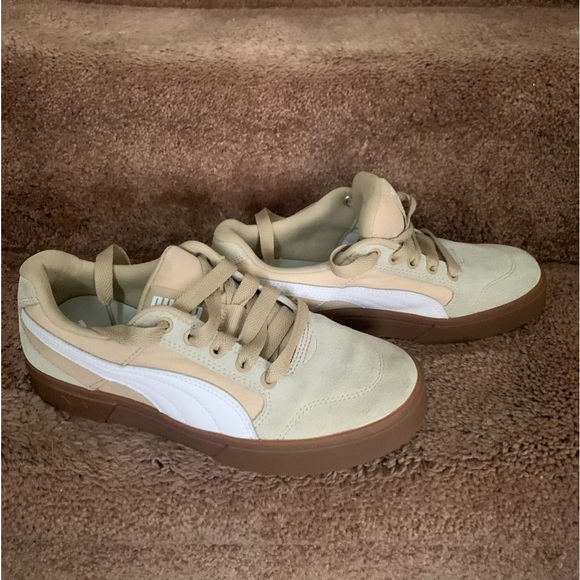 Puma Sneakers - Picture 1 of 4